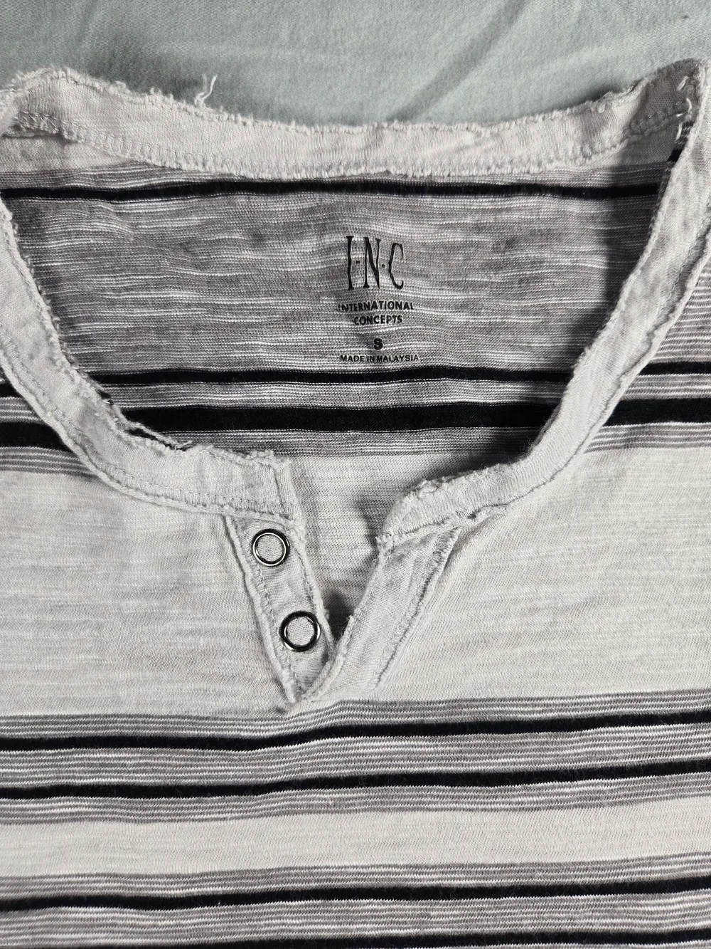 INC International Concepts Men's Striped Henley Tee White/Gray/Black Knit S Teen